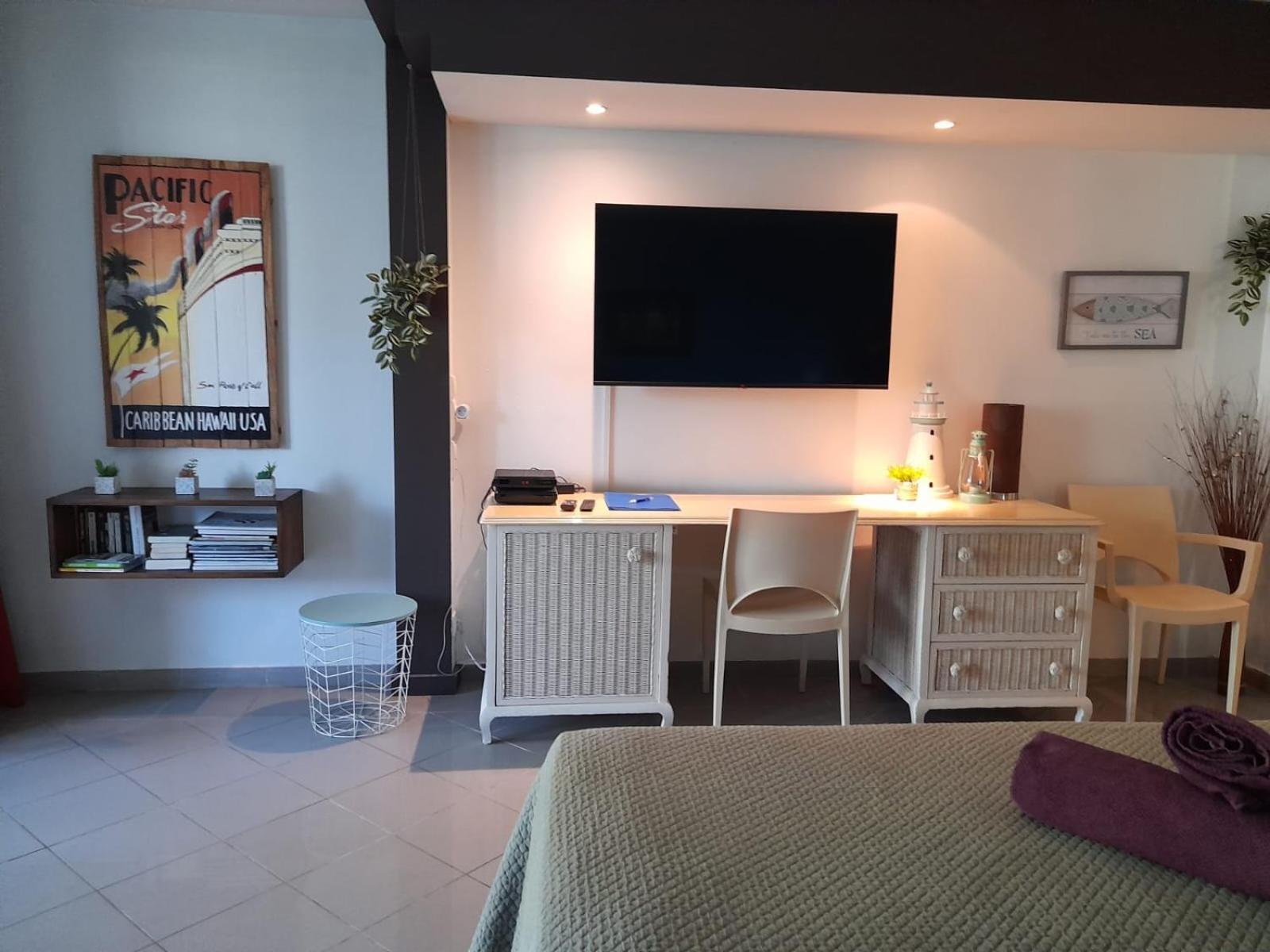 Ilet Bleu Studio Cosy Rdc Vue Mer Et Jardin - Acces Direct Plage Le Gosier  Exterior foto